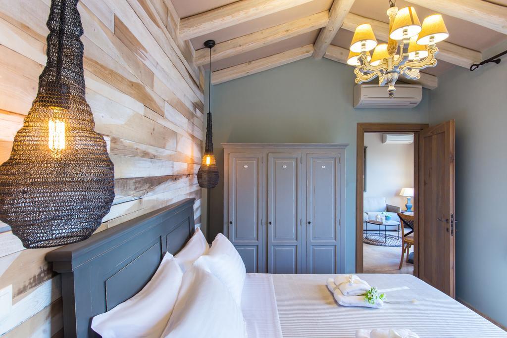 By The Sea Luxury Suites Limenas  Buitenkant foto