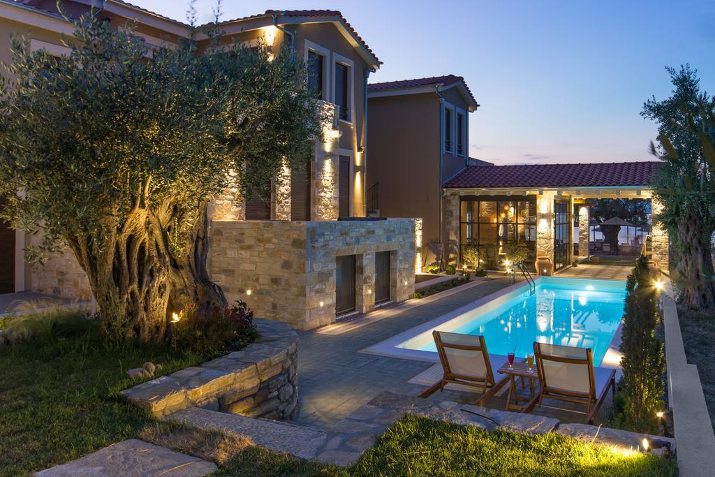 By The Sea Luxury Suites Limenas  Buitenkant foto