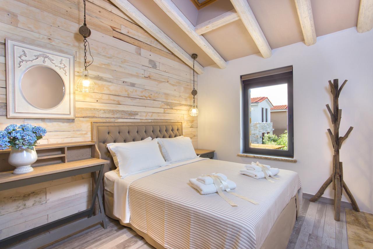 By The Sea Luxury Suites Limenas  Buitenkant foto