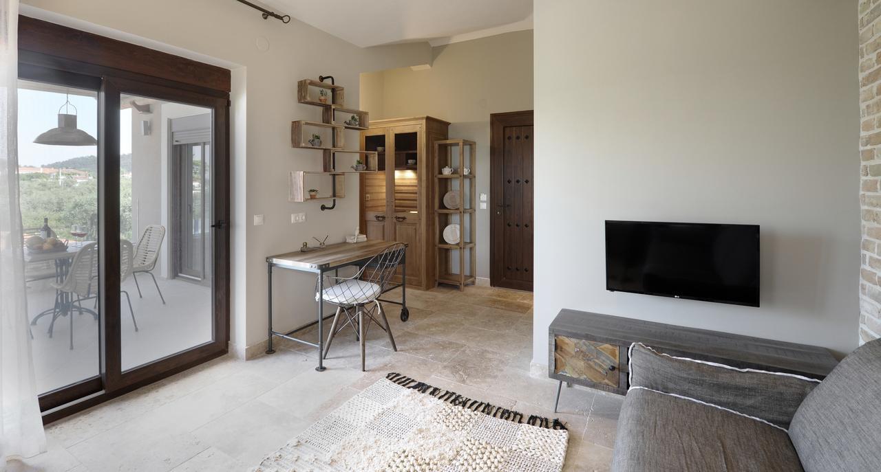 By The Sea Luxury Suites Limenas  Buitenkant foto
