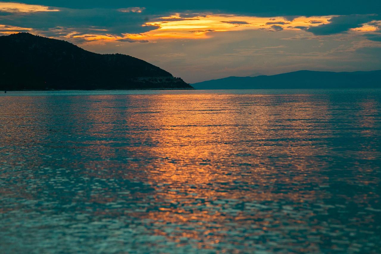 By The Sea Luxury Suites Limenas  Buitenkant foto
